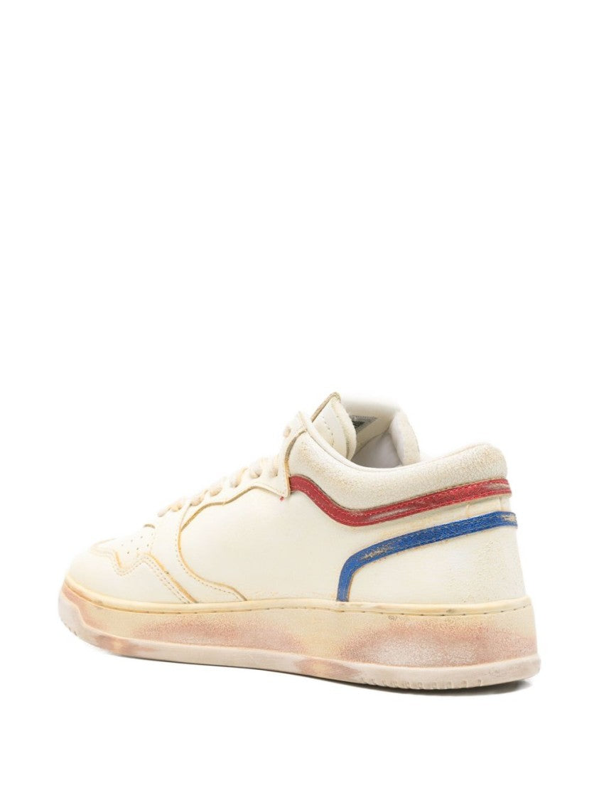 Autry Vintage-Inspired Low-Top Sneakers With Red