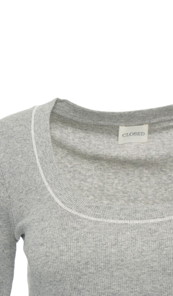 Closed Ribbed Long-Sleeve T-Shirt With Contrast Trim