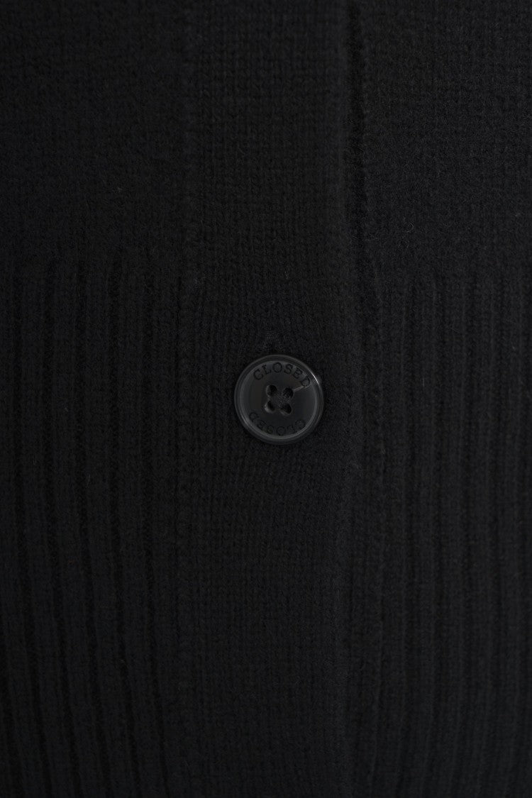 Closed V-Neck Knit Wool Cardigan With Button Closure
