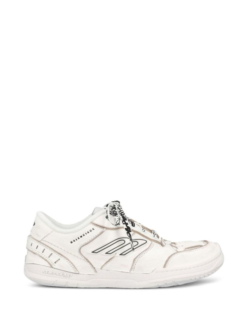 Balenciaga Hamptons Medium Worn-Out Sneakers