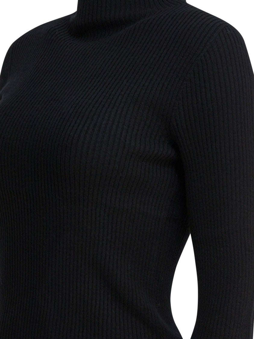 R2w Ribbed Turtleneck Knitwear With Unique Cut-Out Design