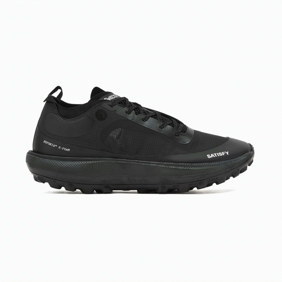 Satisfy Streamlined Jet Black Sneakers With Textured Sole