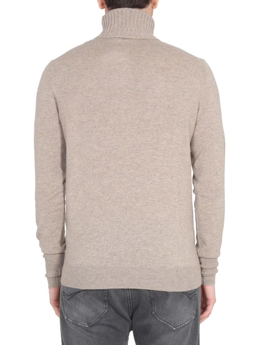 Ballantyne Cross-Neck Ribbed Cashmere Turtleneck Sweater