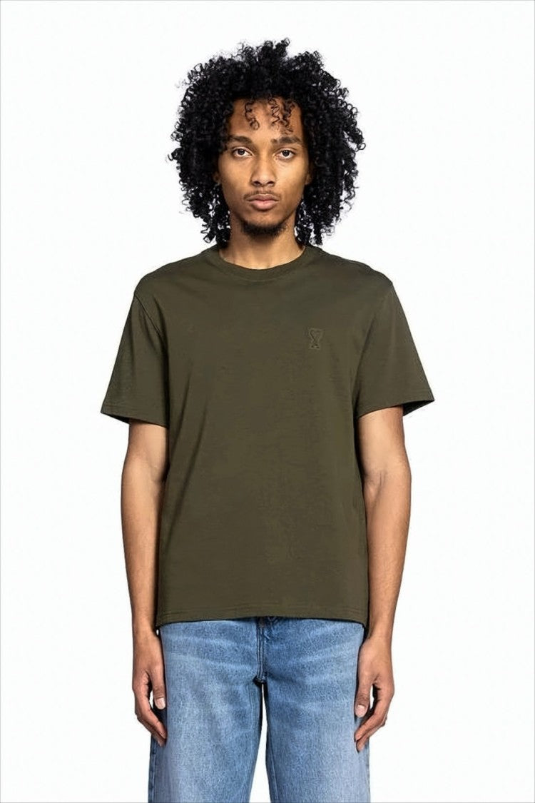 Ami Short-Sleeved Crew Neck T-Shirt With Subtle Embroidery