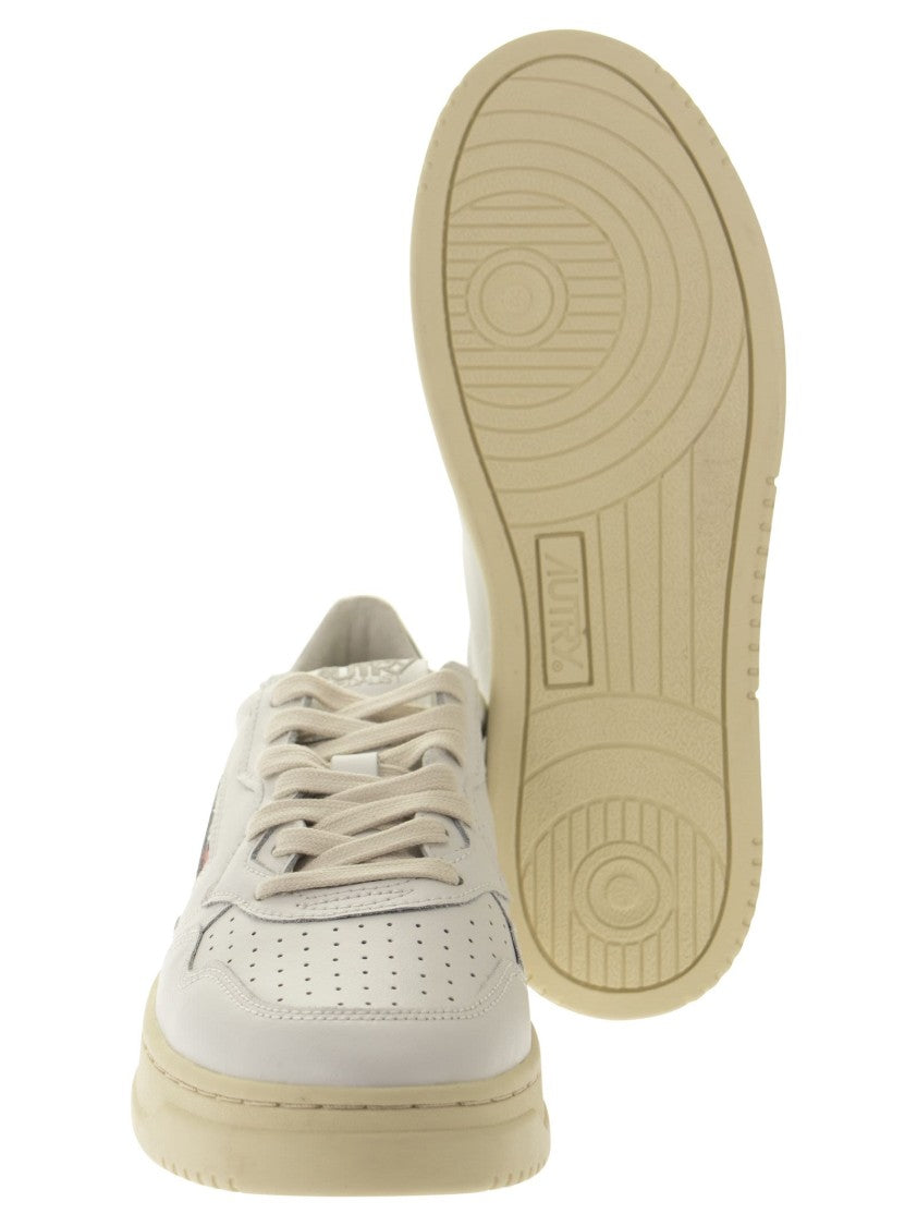 Autry Medalist Low - Leather Sneakers