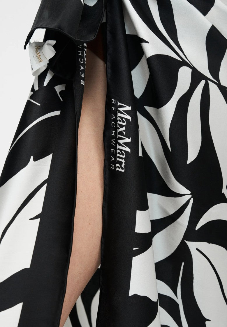 Max Mara Wrap Scarf With Bold Leaf Pattern