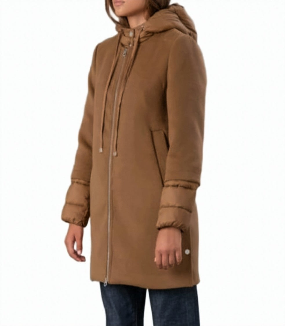 Rihunik Shiny Velour Coat With Chanel Collar
