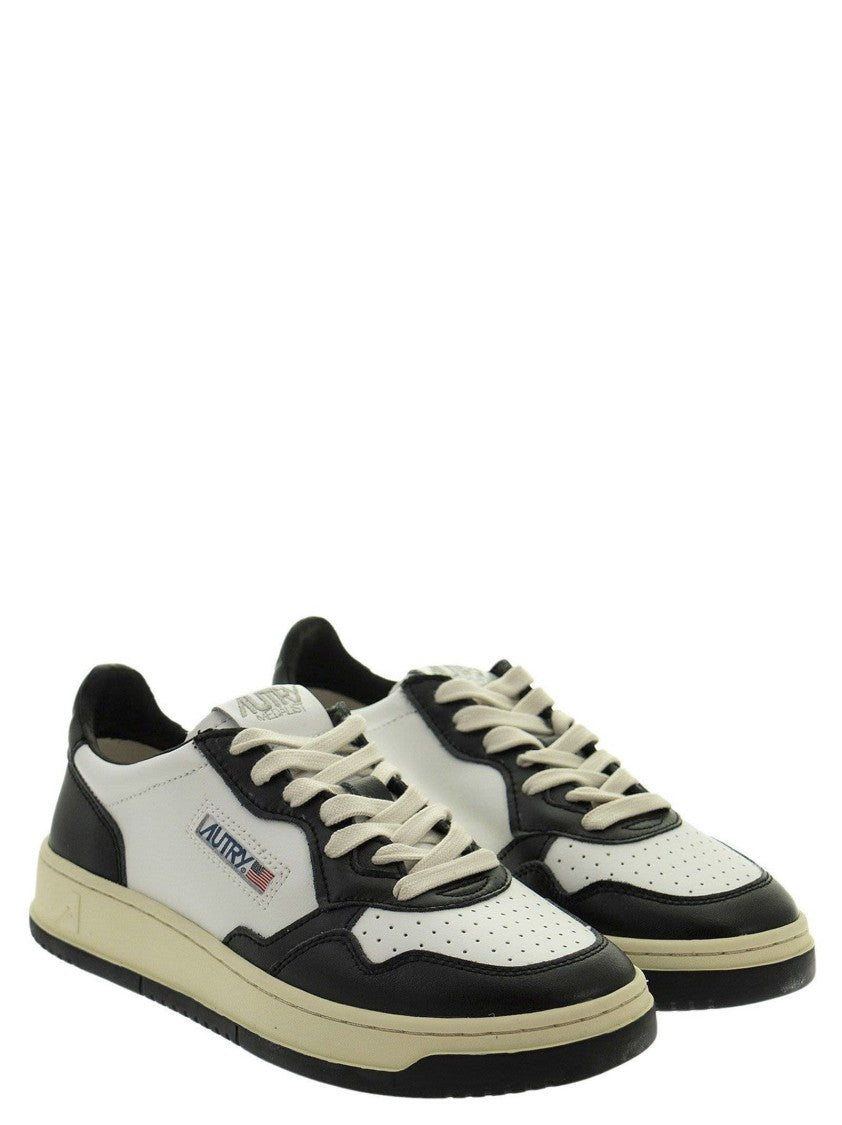 Autry Medalist Low - Leather Sneakers