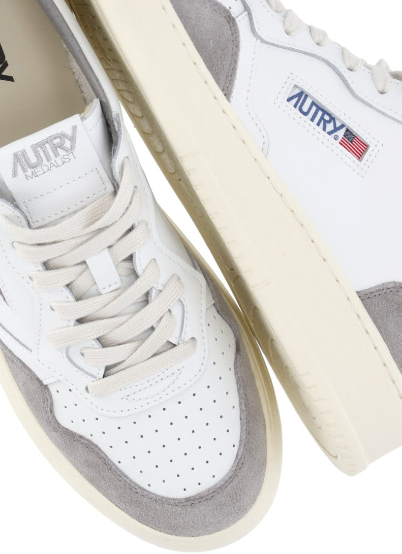 Autry White Grey Suede Logo Details Low-Top Sneakers