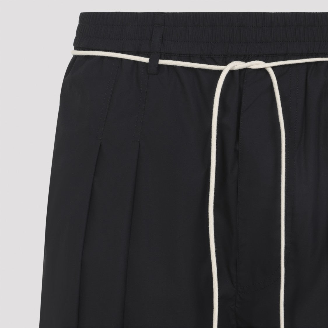Mordecai Relaxed Fit Black Trousers With Pleated Front