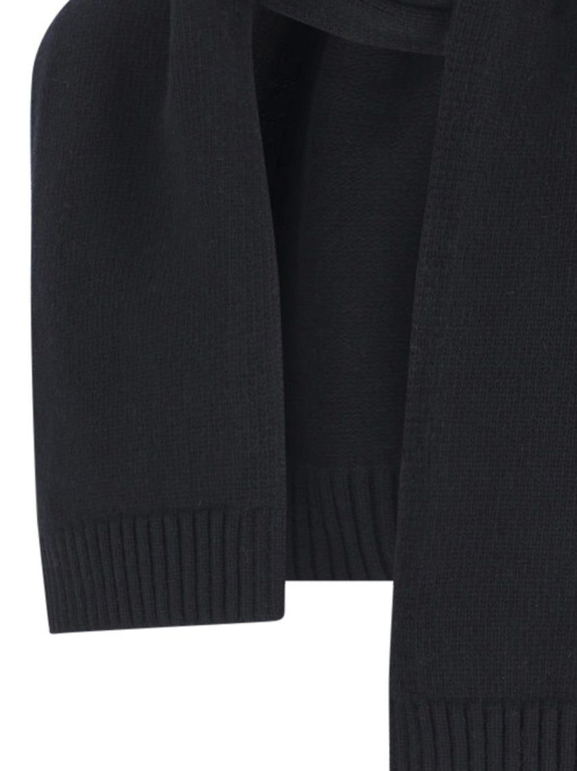 Ivir Solid Black Scarf With Smooth Texture And Neat Finish