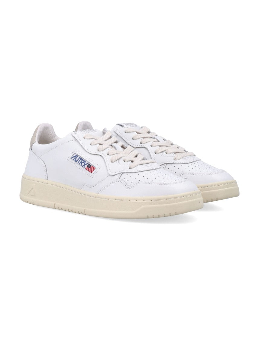 Autry Smooth Leather Low-Top Sneakers