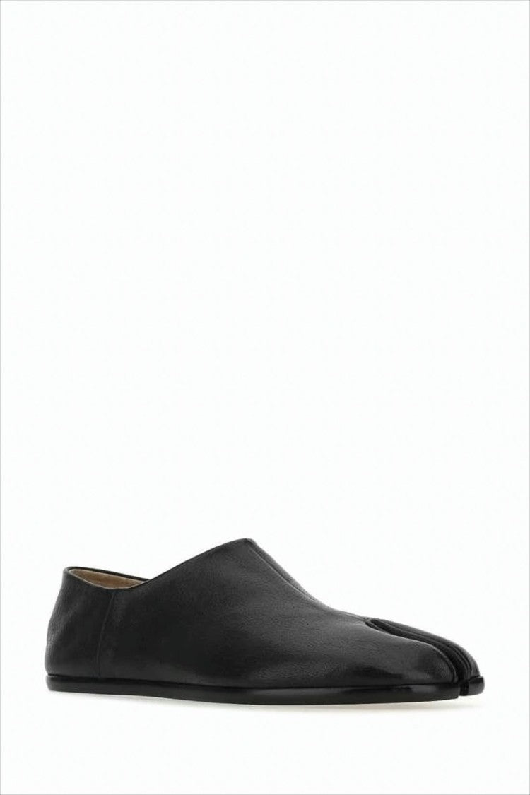 Maison Margiela Distinctive Split-Toe Slip-On Shoes In Smooth Leather