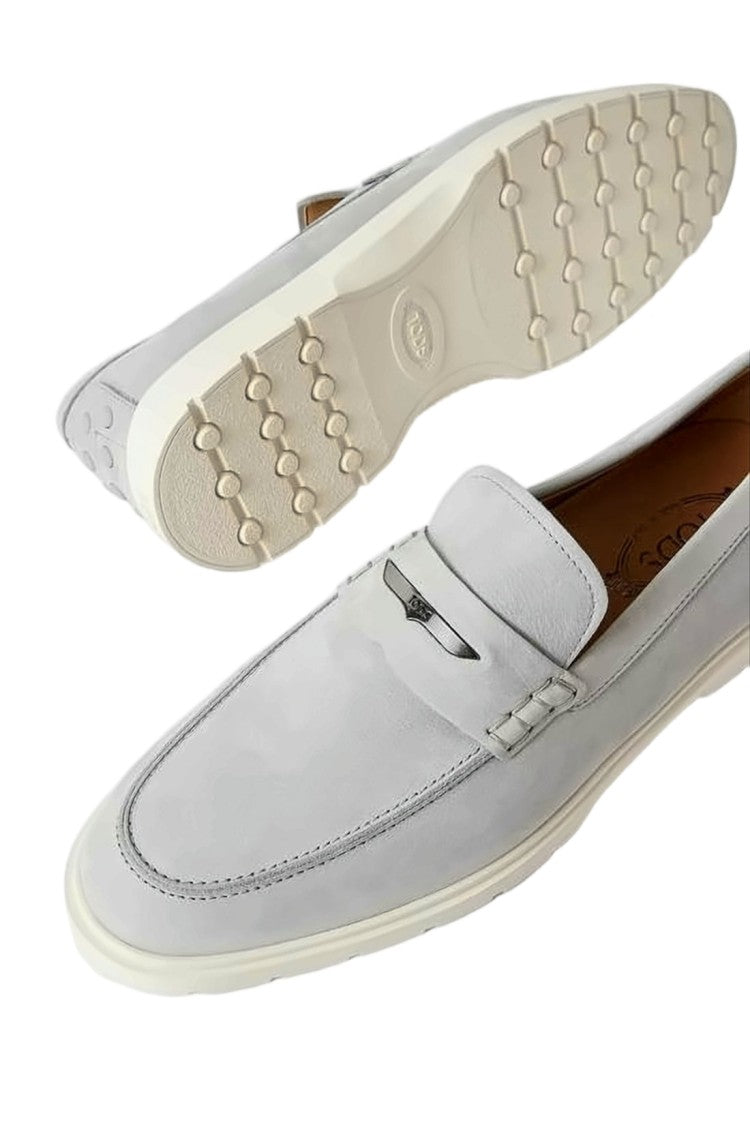 Tod's Sleek Leather Loafers With Textured Rubber Sole