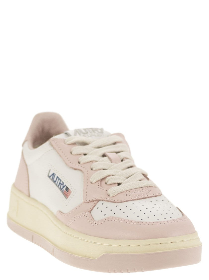 Autry Medalist Low - Two-Tone Leather Sneakers