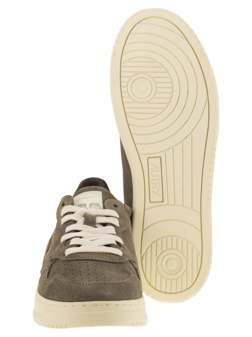 Autry Medalist Low - Suede Sneakers