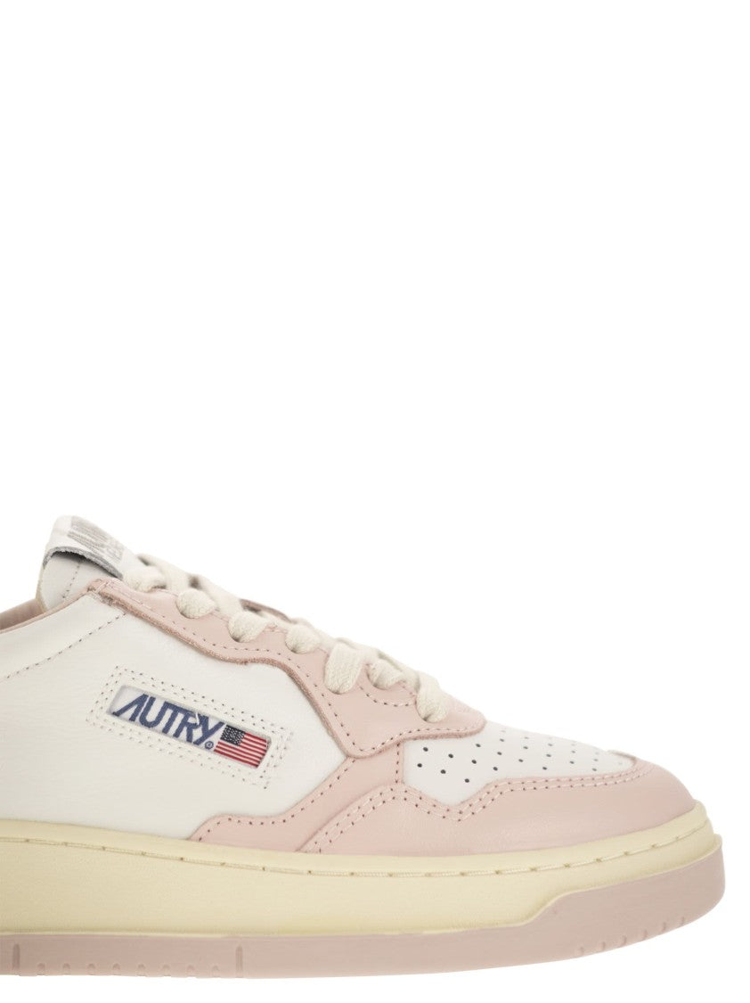 Autry Medalist Low - Two-Tone Leather Sneakers
