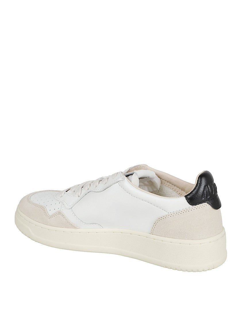 Autry Medalist Low Sneakers In White Leather With Beige Suede Accents