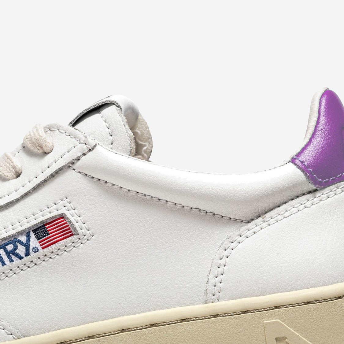 Autry Medalist Low Sneakers