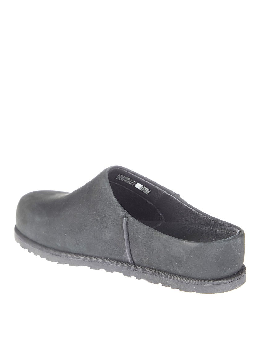 Ugg Matte Finish Closed Rounded Toe Clogs