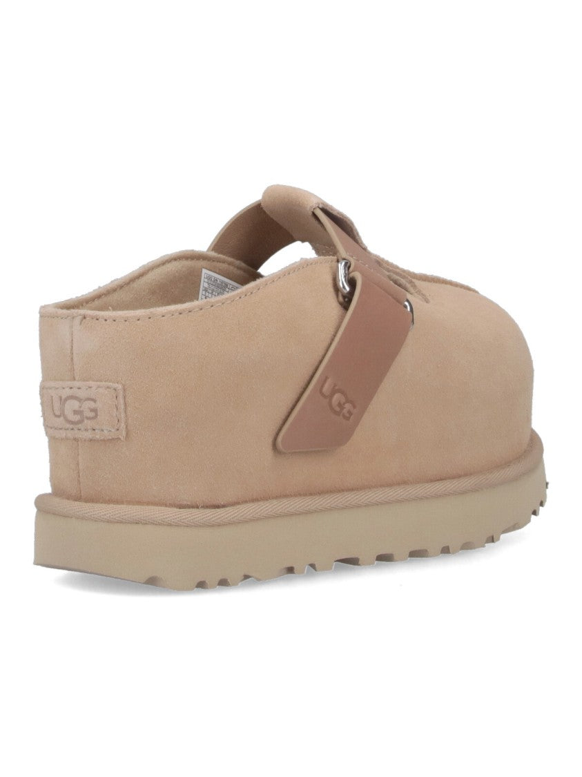 Ugg Smooth Beige Flats With Rounded Toe Design
