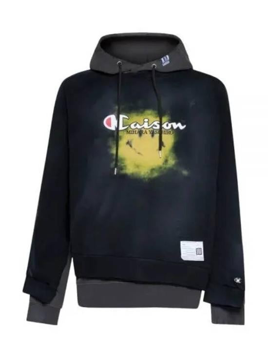 Maison Mihara Yasuhiro Black Hooded Sweatshirt With Bold Graphic And Layered Hem