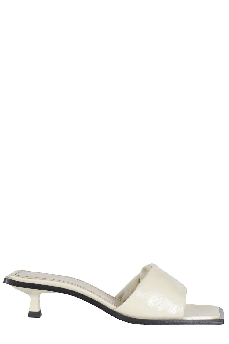 Alohas Cream Kia Square-Toe Leather Mules