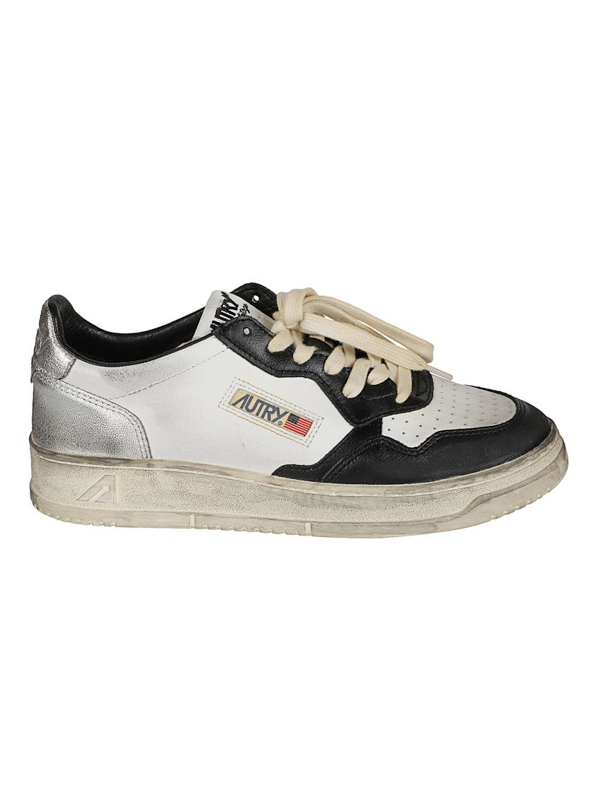 Autry Vintage-Inspired Low-Top Sneakers With Perforated Detailing