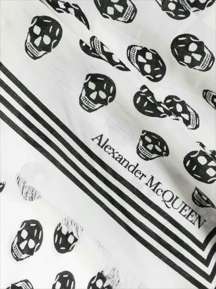 Alexander Mcqueen Lightweight Wool Scarf With Skull Pattern