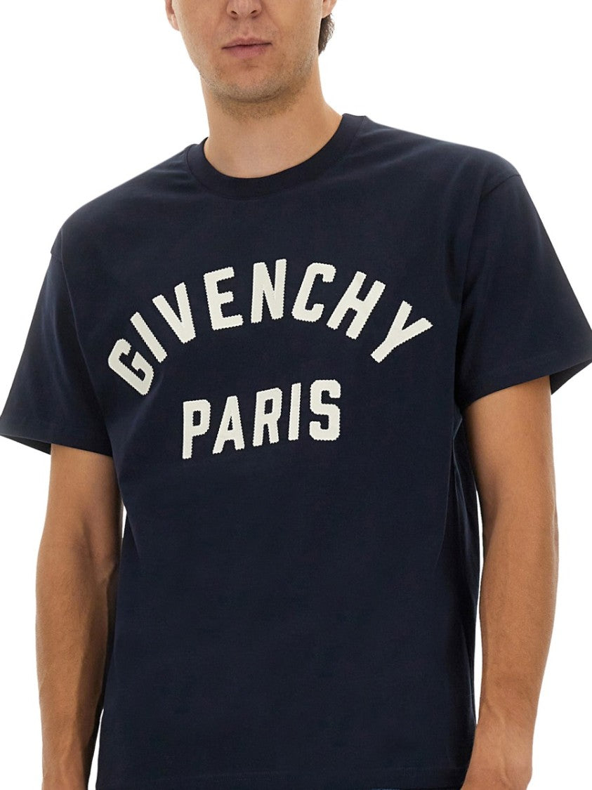 Givenchy Relaxed Fit Black Cotton T-Shirt With Bold Logo Print