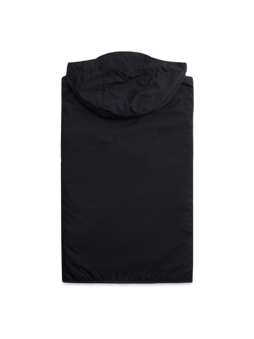 Fred Perry Black Vest With Subtle Logo Detail