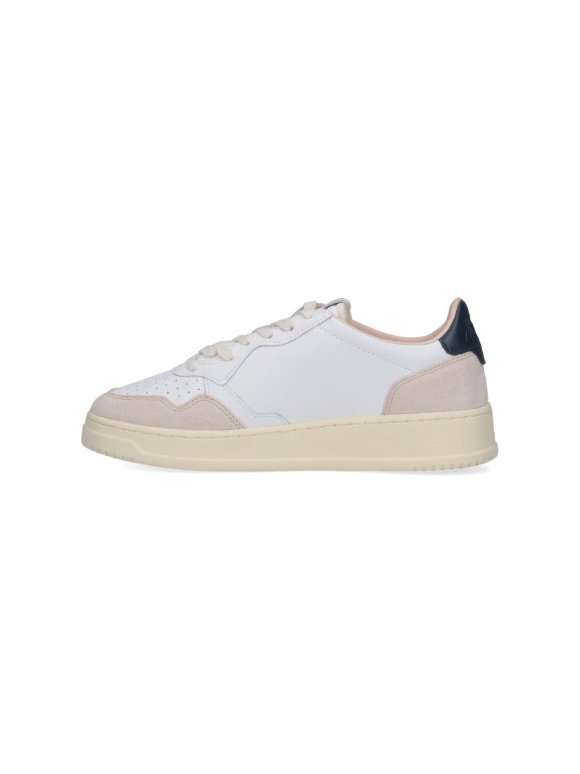 Autry "Medalist" Low Sneakers – White