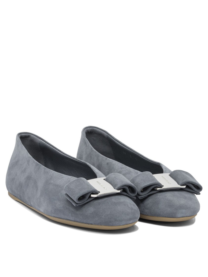 Ferragamo Grey Leather Ballerinas With Bow Accent