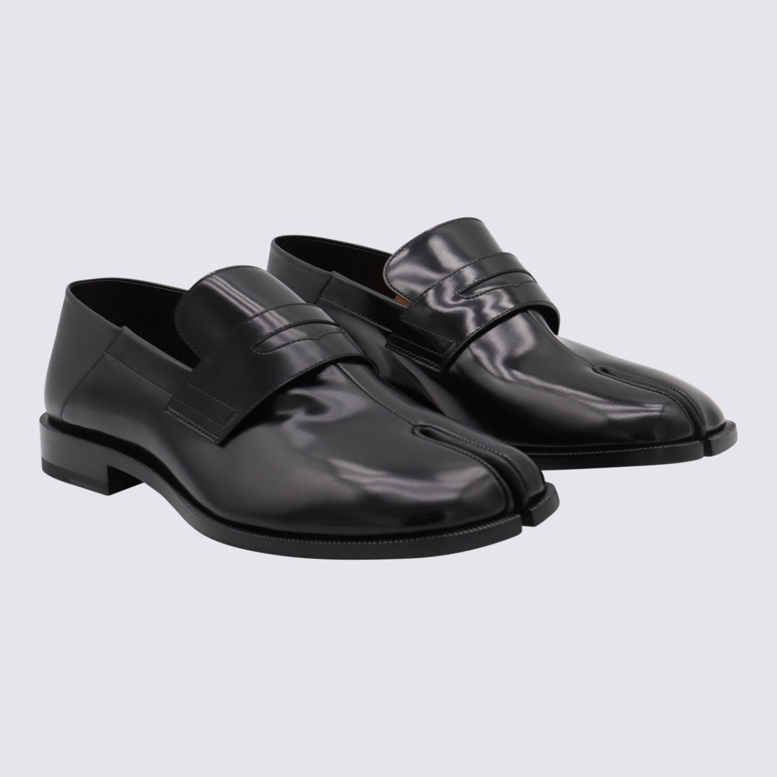 Maison Margiela Polished Leather Flat Shoes With Split-Toe Design