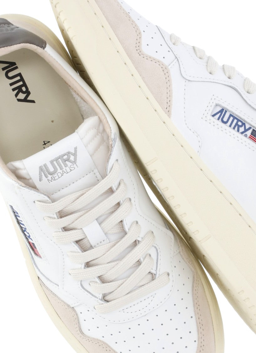 Autry Medalist Low Sneakers