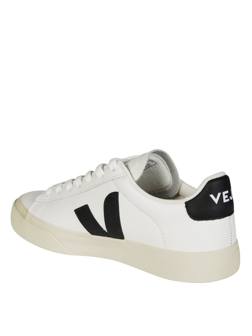 Veja Low-Top Sneakers With Contrasting Logo