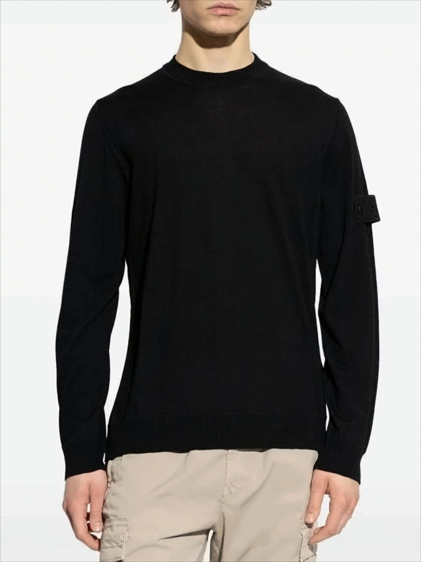 Stone Island Crew Neck Black Wool Sweater With Distinctive Patch Detail