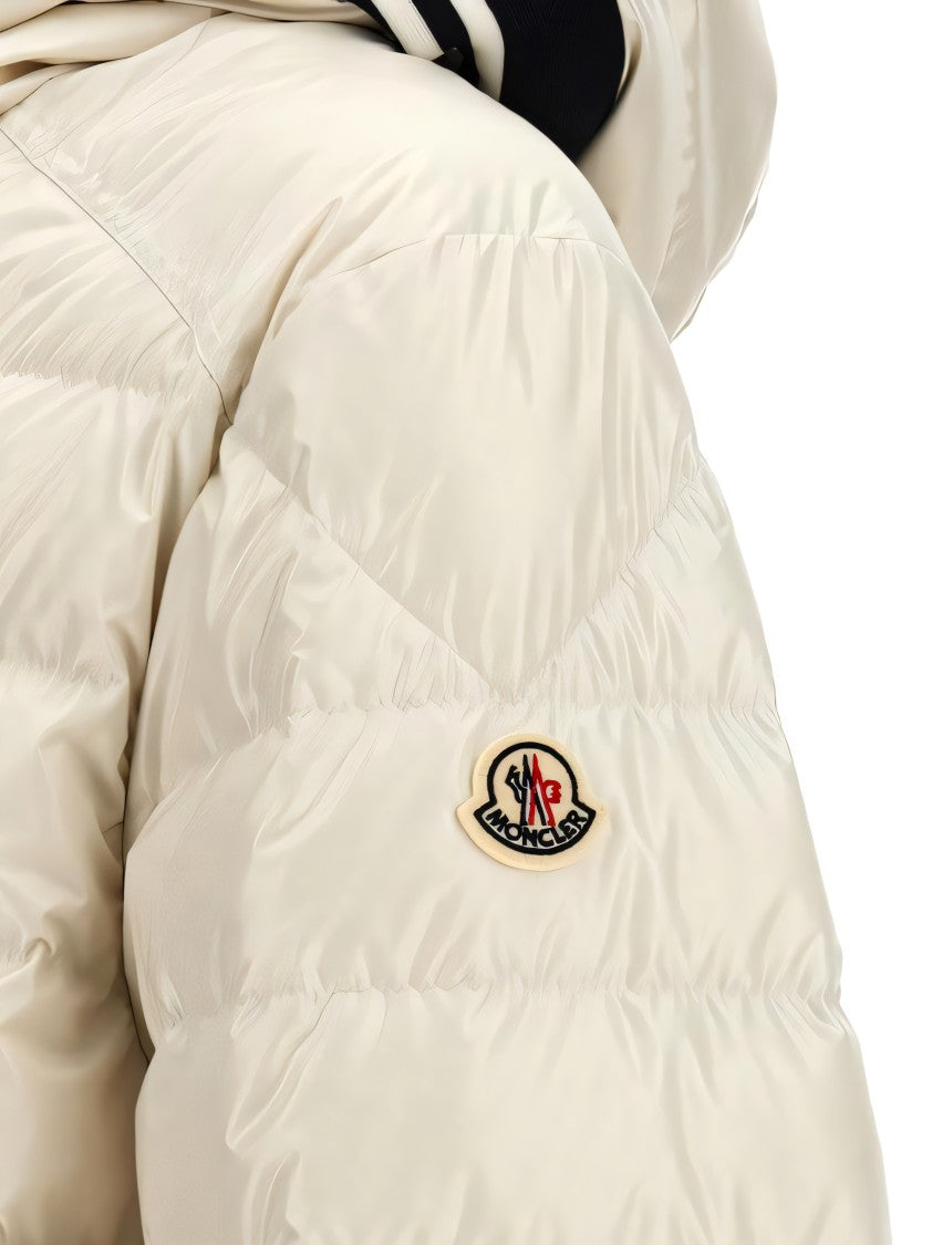 Moncler Quilted White Down Coat With Contrasting Hood Stripes