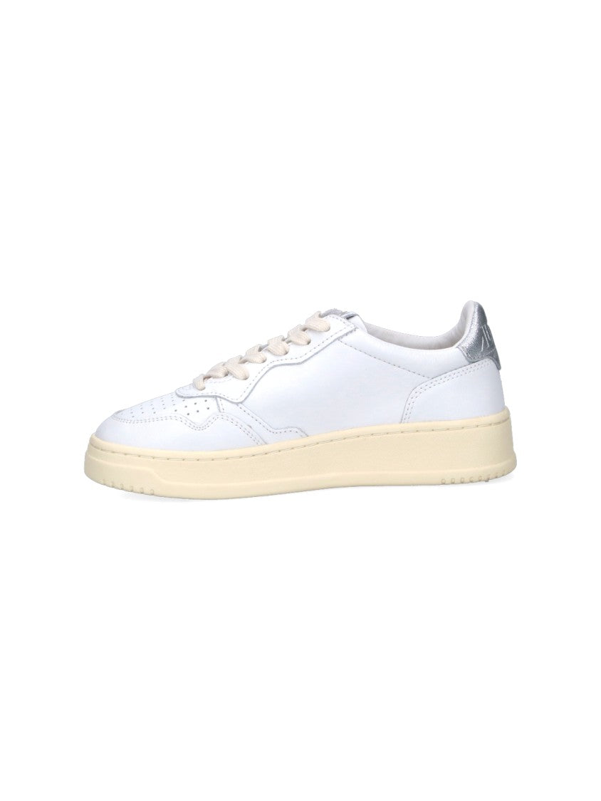 Autry "Medalist" Low Sneakers – White