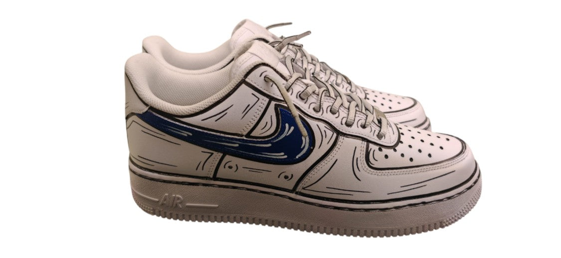 Nike Classic Low-Top Sneakers With Graphic Accents