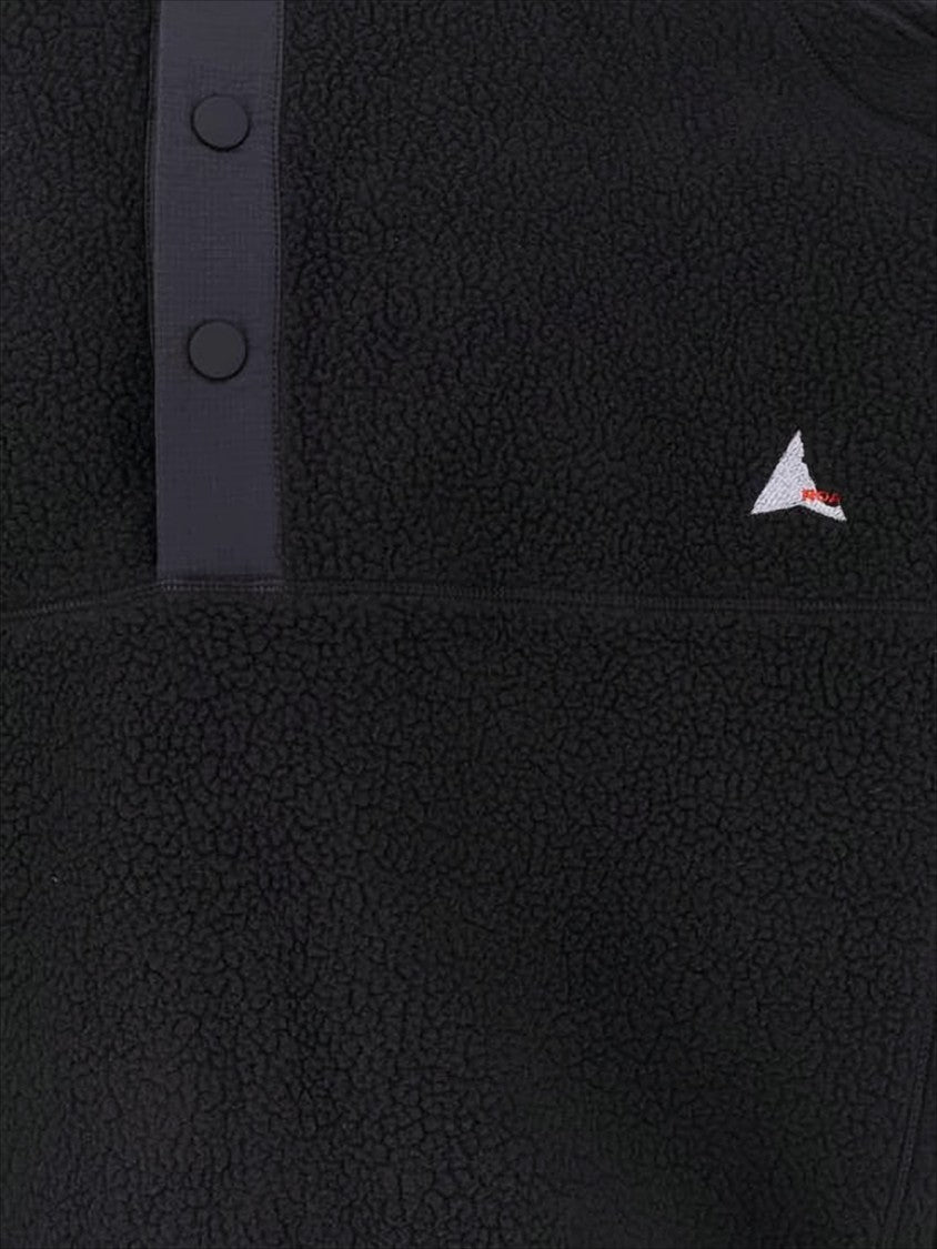 Roa Fleece Pullover With High Collar And Snap-Button Placket