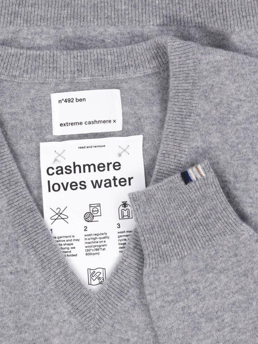 Extreme Cashmere Grey Ben Long-Sleeve Ribbed V-Neck Cashmere Sweater