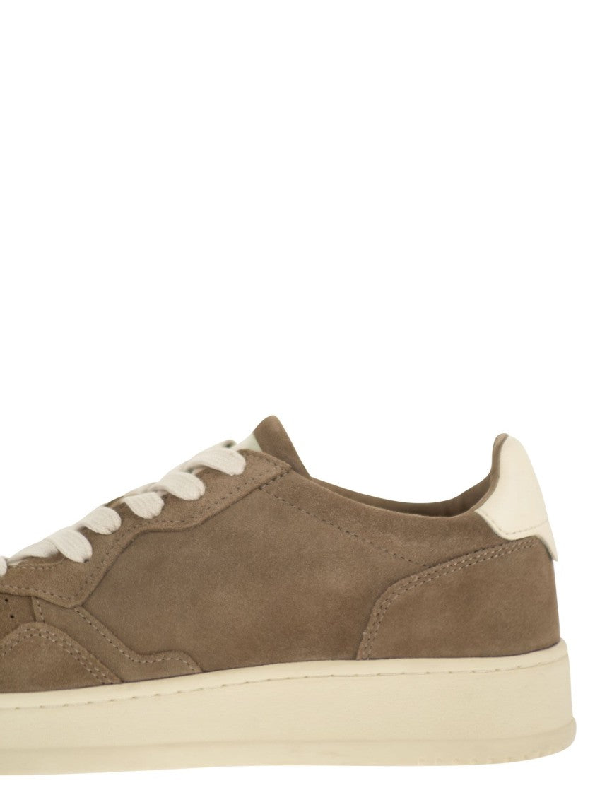 Autry Medalist Low - Suede Sneakers