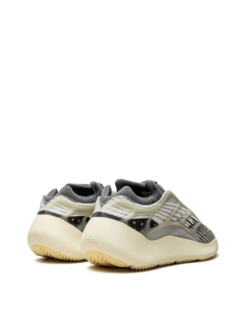 Yeezy Adidas Yeezy 700 V3 Fade Salt Sneakers