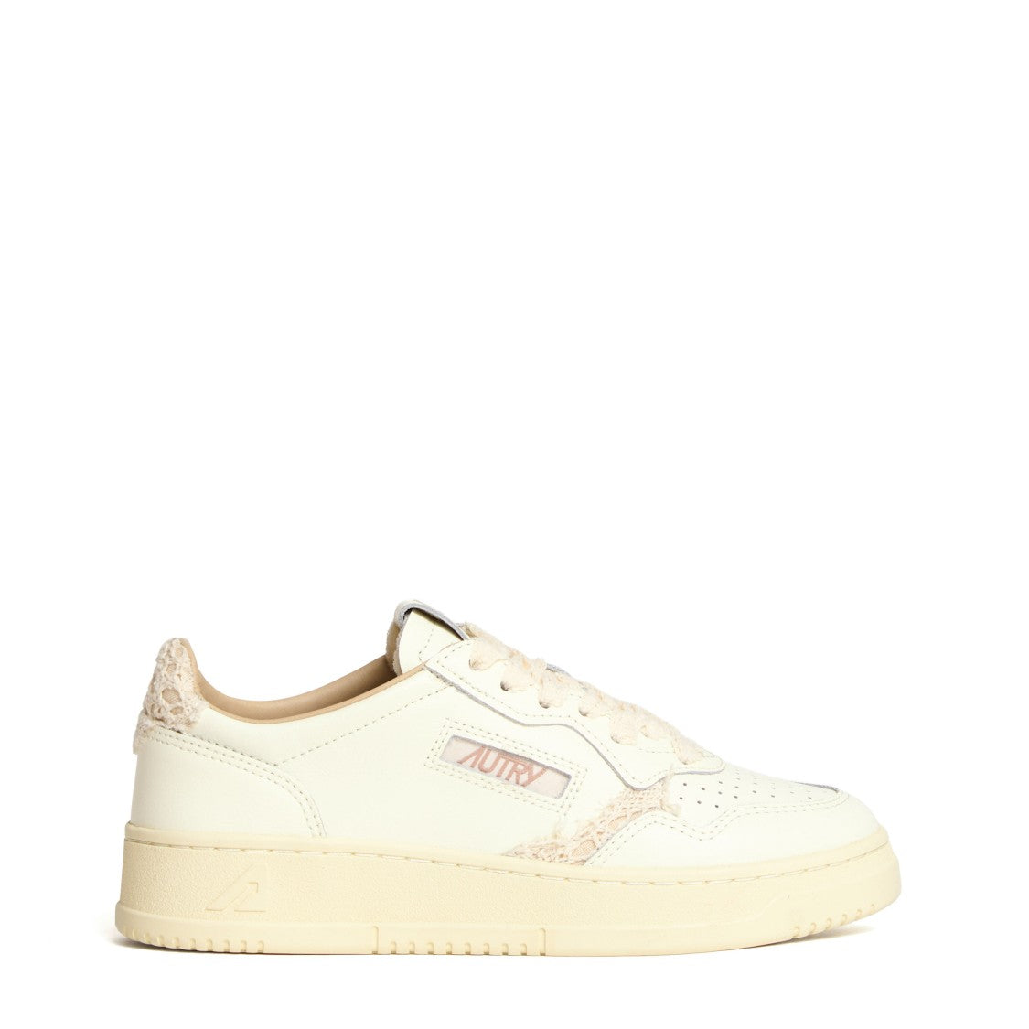 Autry Marshmallow Ecru Leather Medalist Low Sneakers