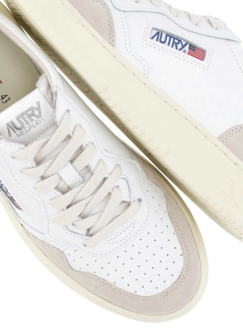 Autry Medalist Low Sneakers