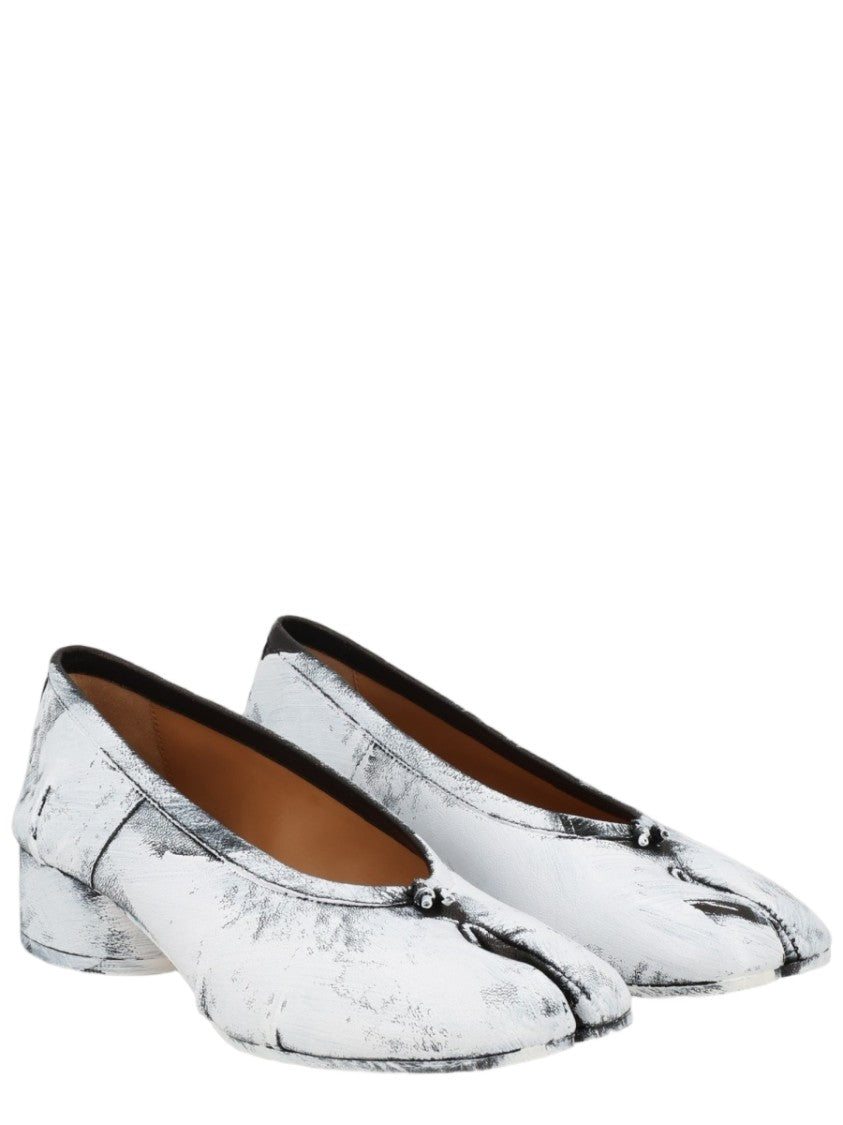Maison Margiela Black Split-Toe Textured Leather Flats