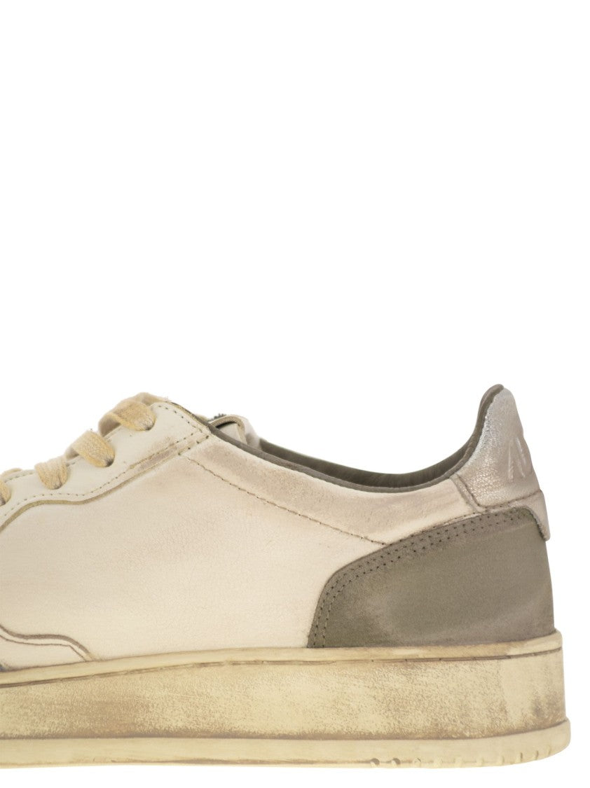 Autry Super Vintage - Leather Sneakers
