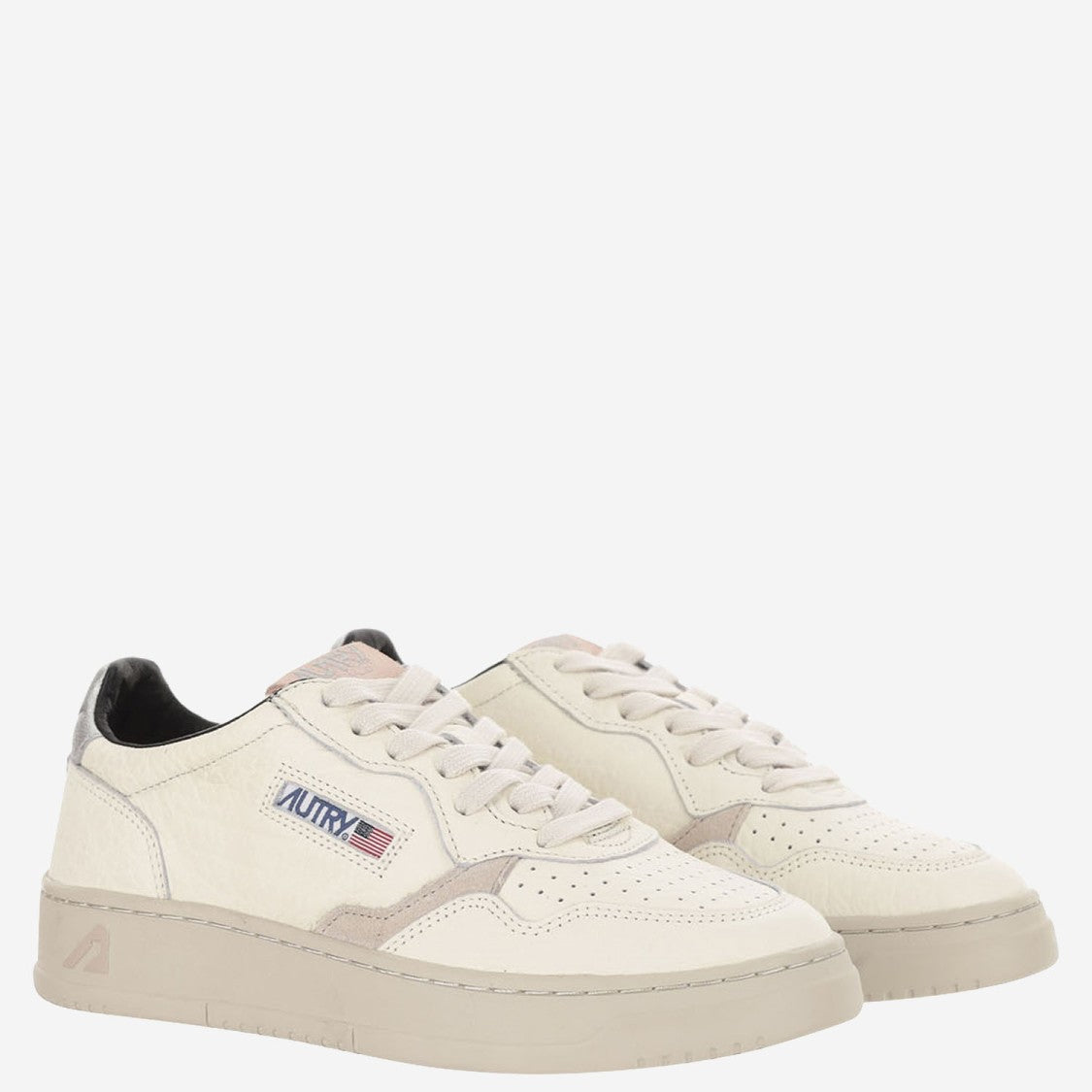 Autry Medalist Low Leather Sneakers
