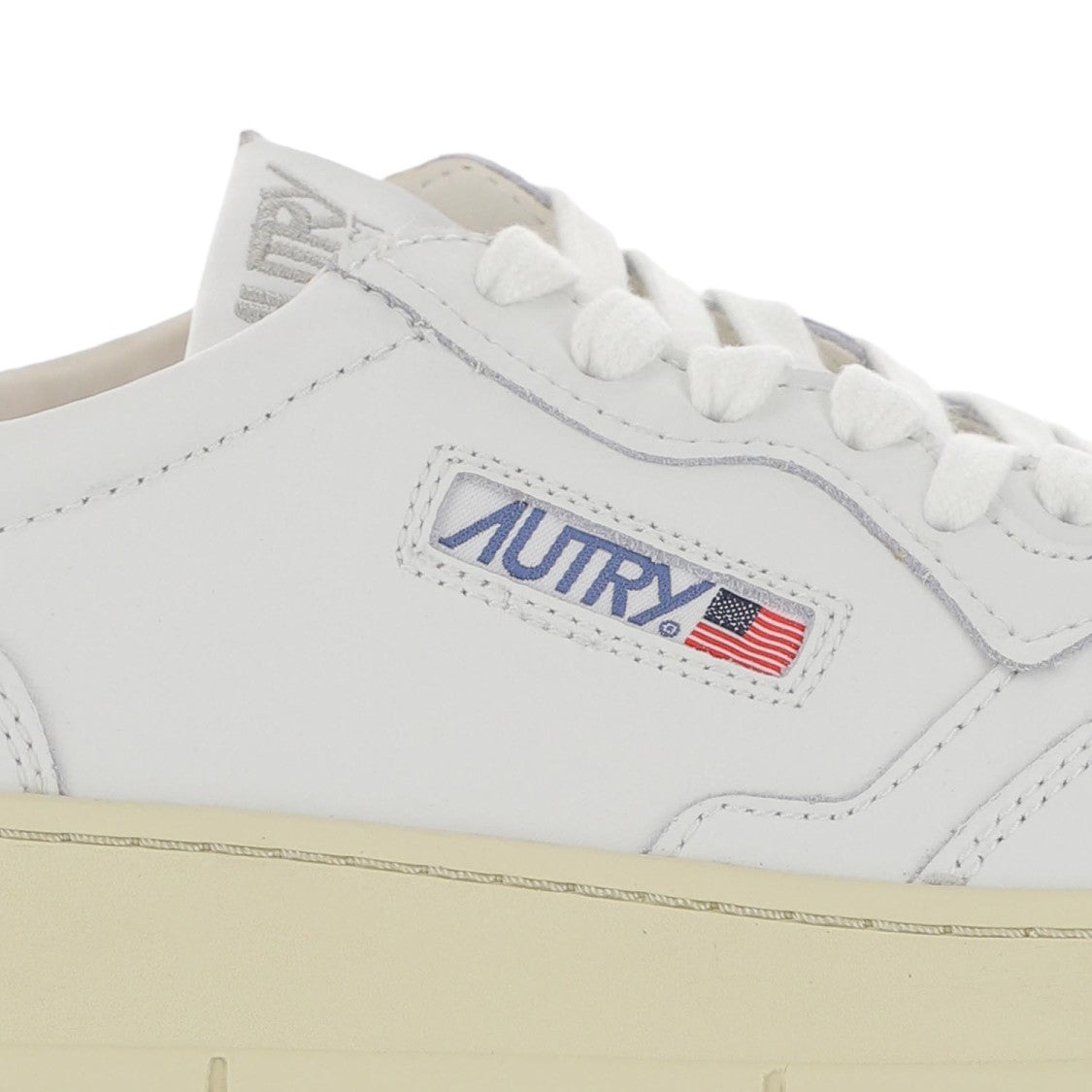 Autry Smooth Leather Low Sneakers